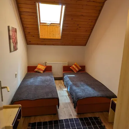 Apartment Viragos