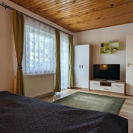 Viragos Apartment Balatonszemes