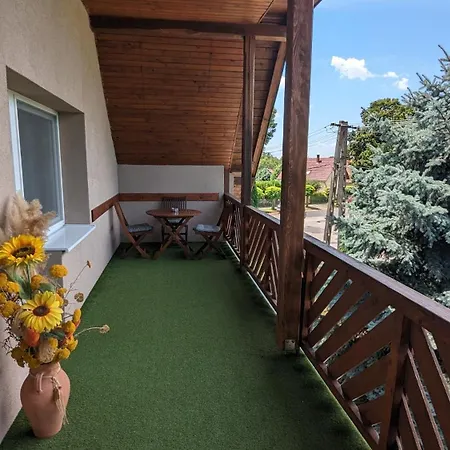 Viragos Apartment *
