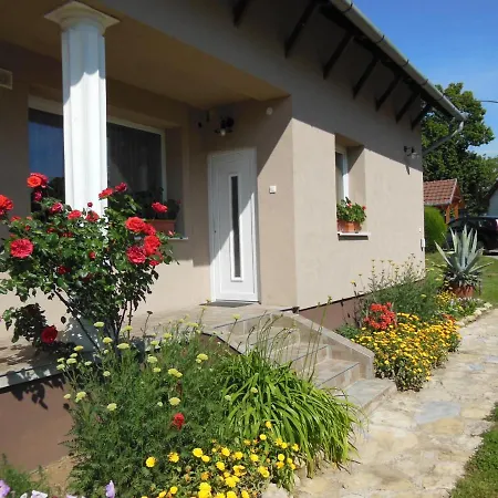 Apartment Viragos